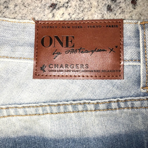 ONE TEASPOON Chargers Denim Distressed Shorts - Picture 7 of 8